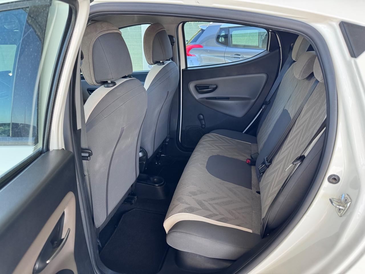 Lancia Ypsilon 1.2 69 CV 5 porte Gold