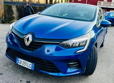 Renault Clio Full Hybrid E-Tech 140 CV 5 porte Initiale Paris