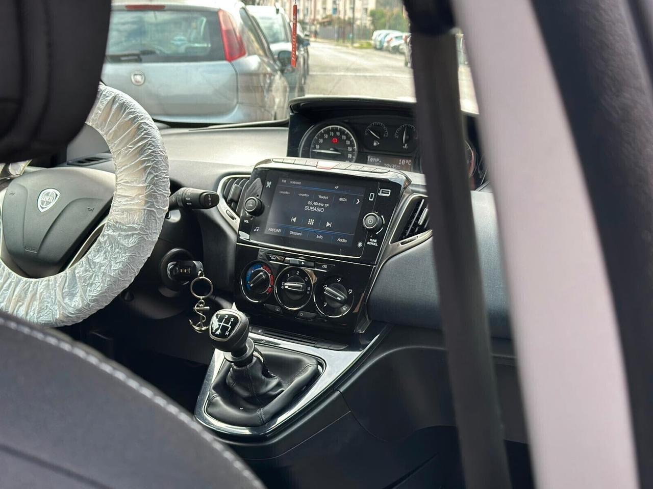 Lancia Ypsilon 1.2 69 CV 5 porte GPL Ecochic Gold