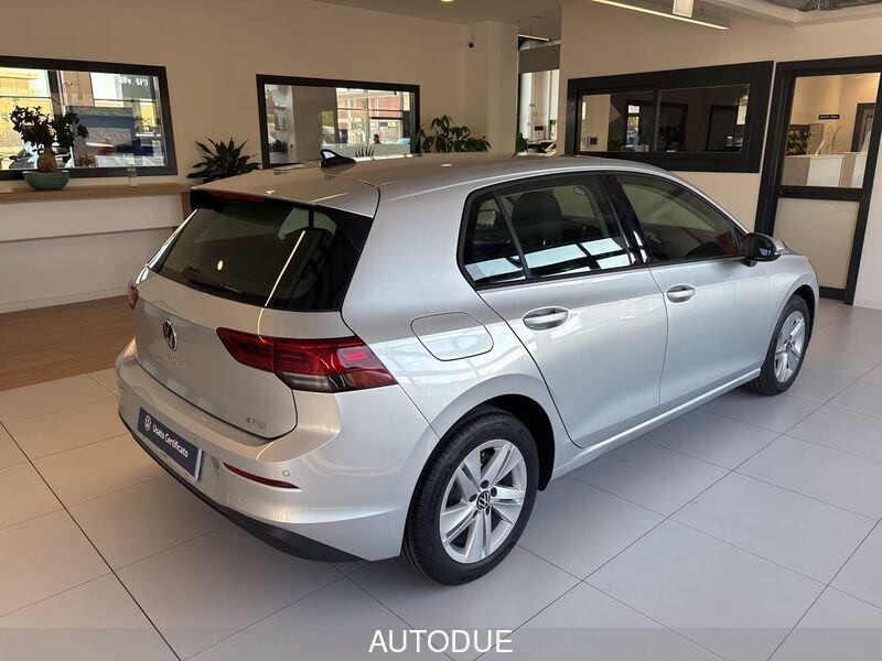 Volkswagen Golf VIII 2020 1.0 etsi evo Life 110cv dsg