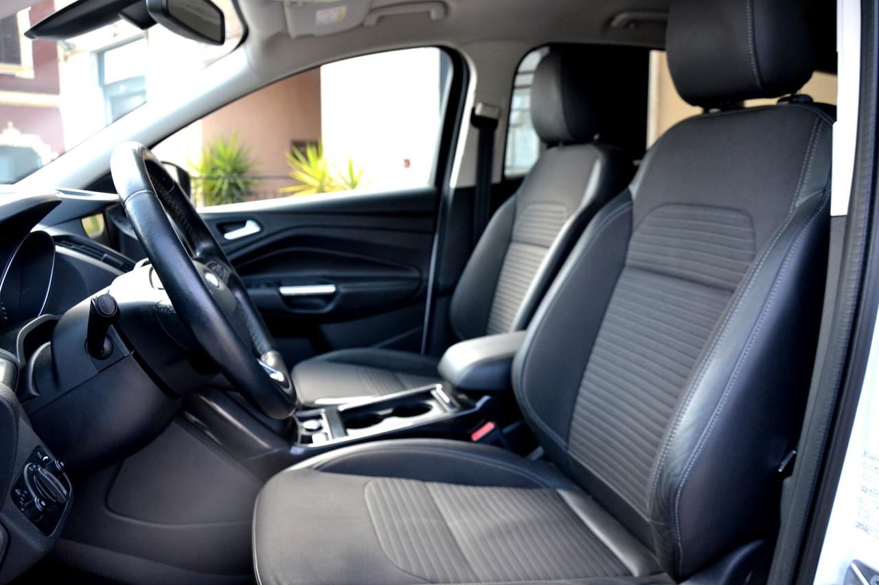 Ford Kuga 1.5 TDCI 120 CV S&S 2WD Powershift Edition