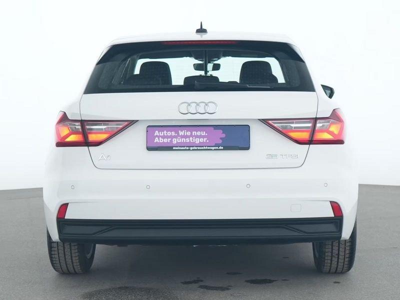 Audi A1 Sportback 25 TFSI Cockpit Cruise Control Smartphone interface