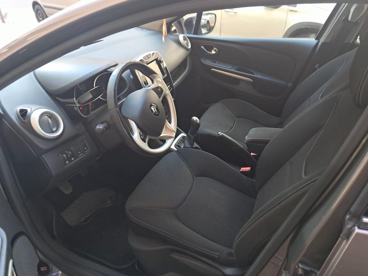 RENAULT CLIO 1.5 Dci 75CV-NEOPATENTATI-Euro7490