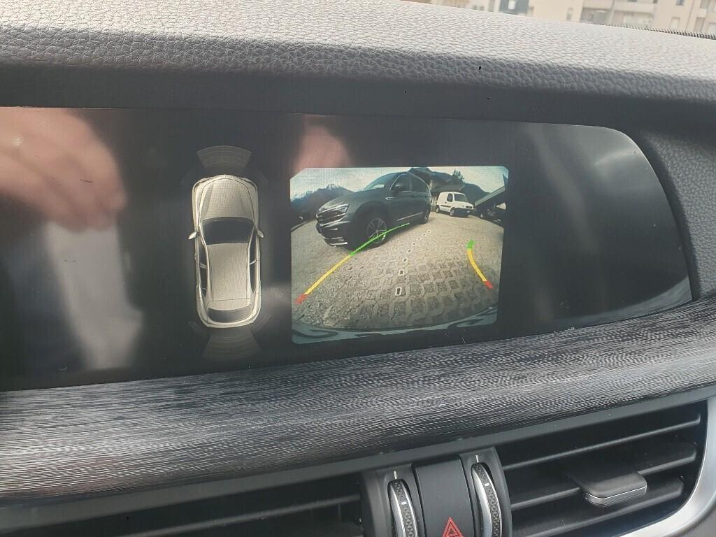 Alfa Romeo Stelvio 2.2 Turbodiesel 190 CV AT8 Q4 Executive Pompa olio nuova