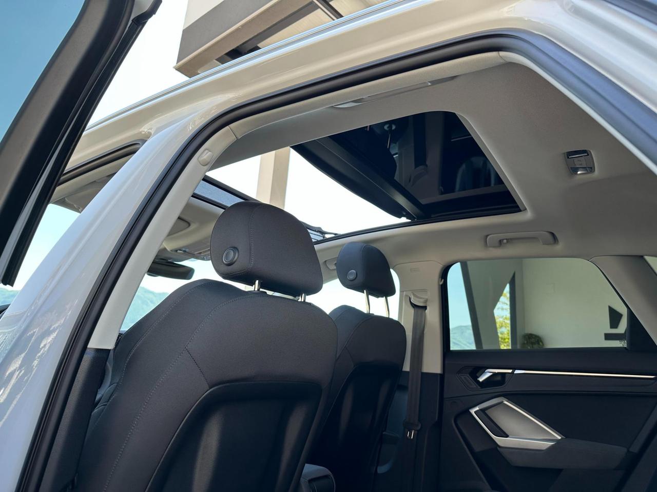 Audi Q3 35 2.0 tdi S line edition s-tronic