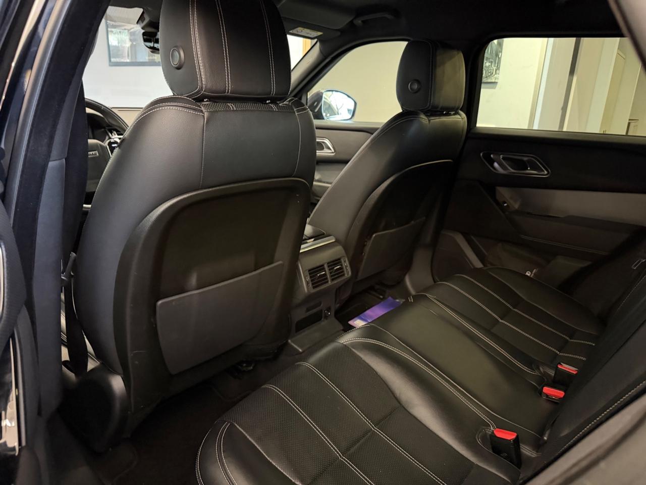 LAND ROVER RANGE ROVER VELAR (2017) RANGE ROVER VELAR 2.0D I4 240 CV R-DYNAMIC HSE (177 KW) Valore di listino: € 86200