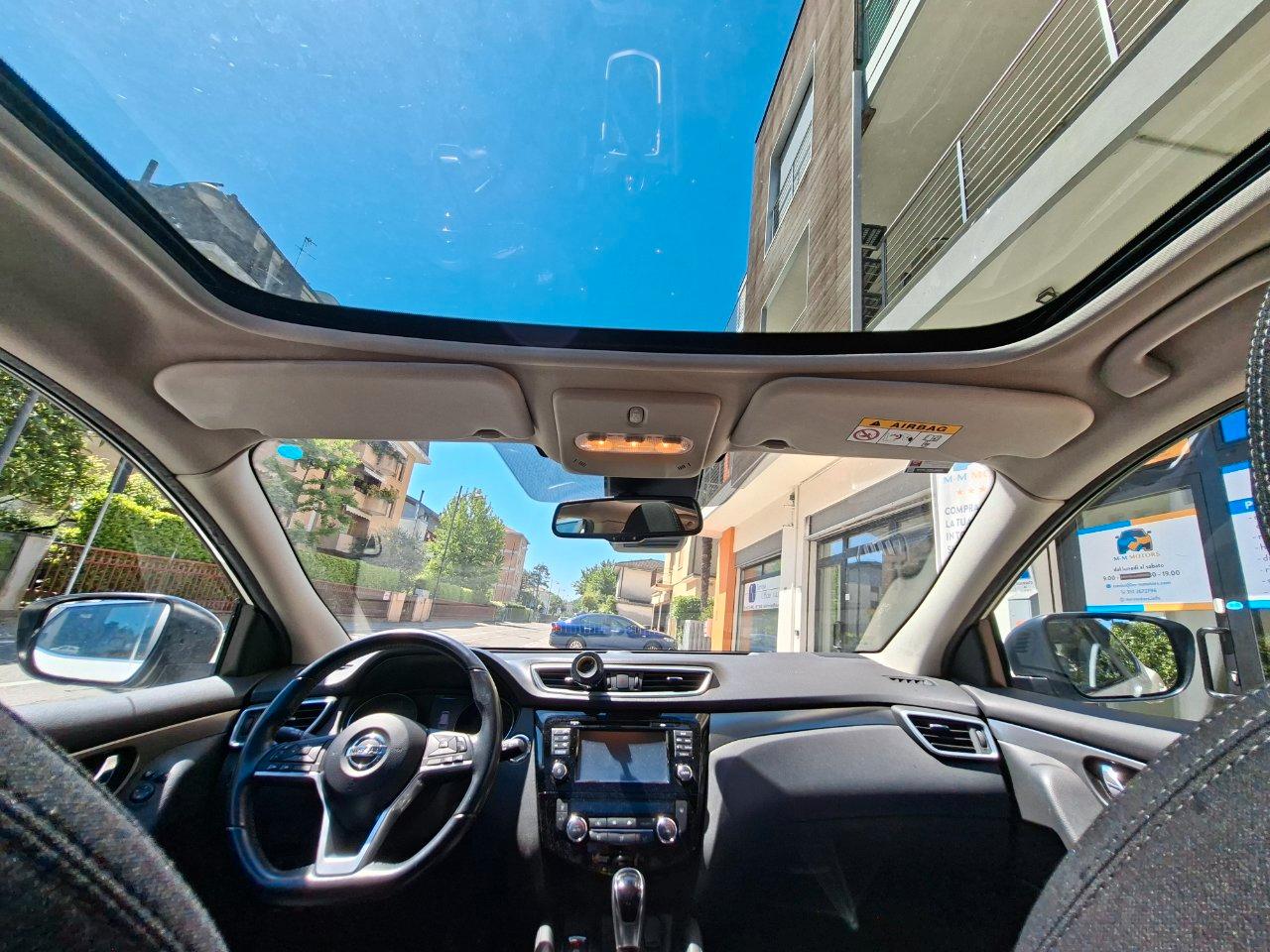 Nissan Qashqai 1.6 dci N-Connecta 2wd 130cv tetto panorama