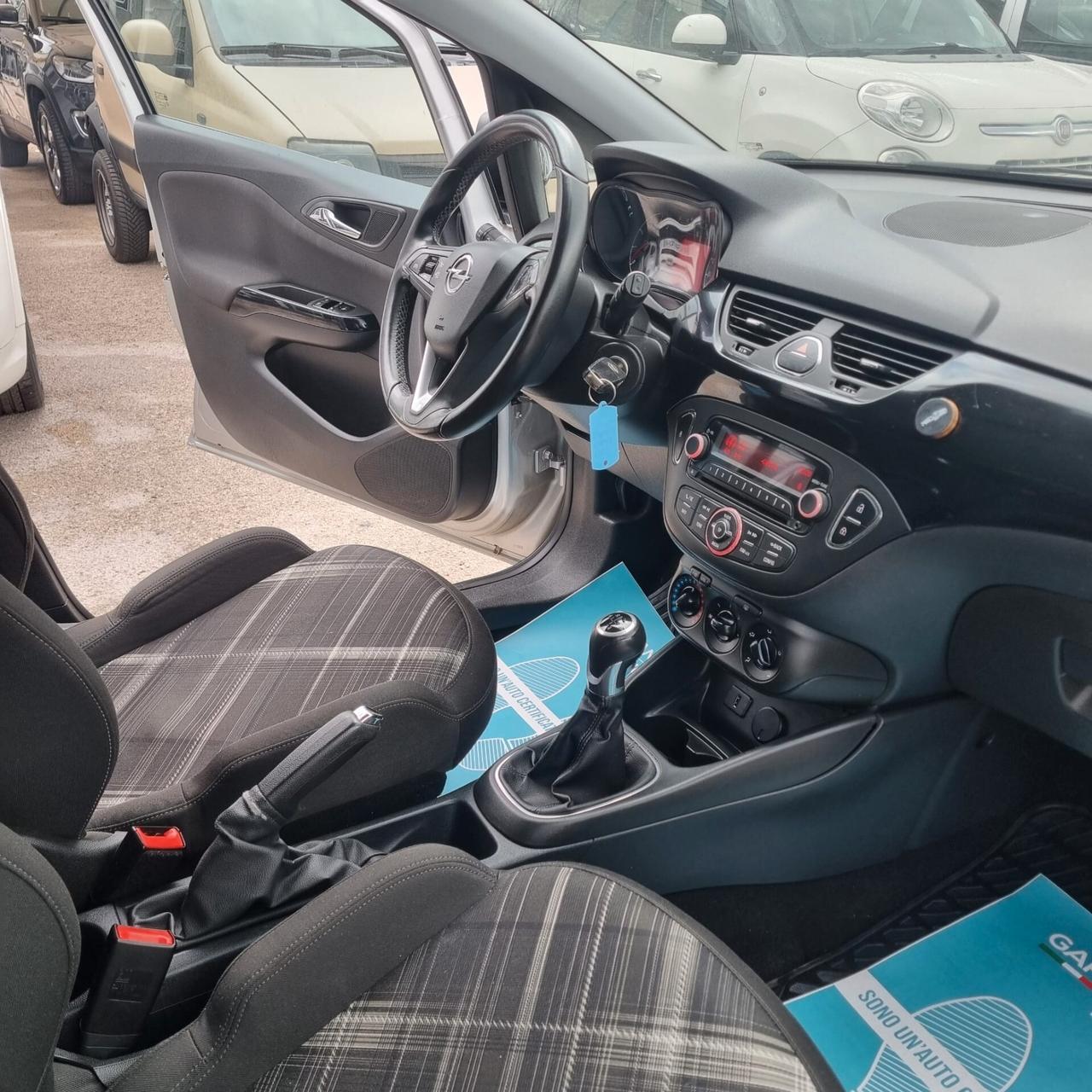 Opel Corsa 1.2 5 porte Cosmo