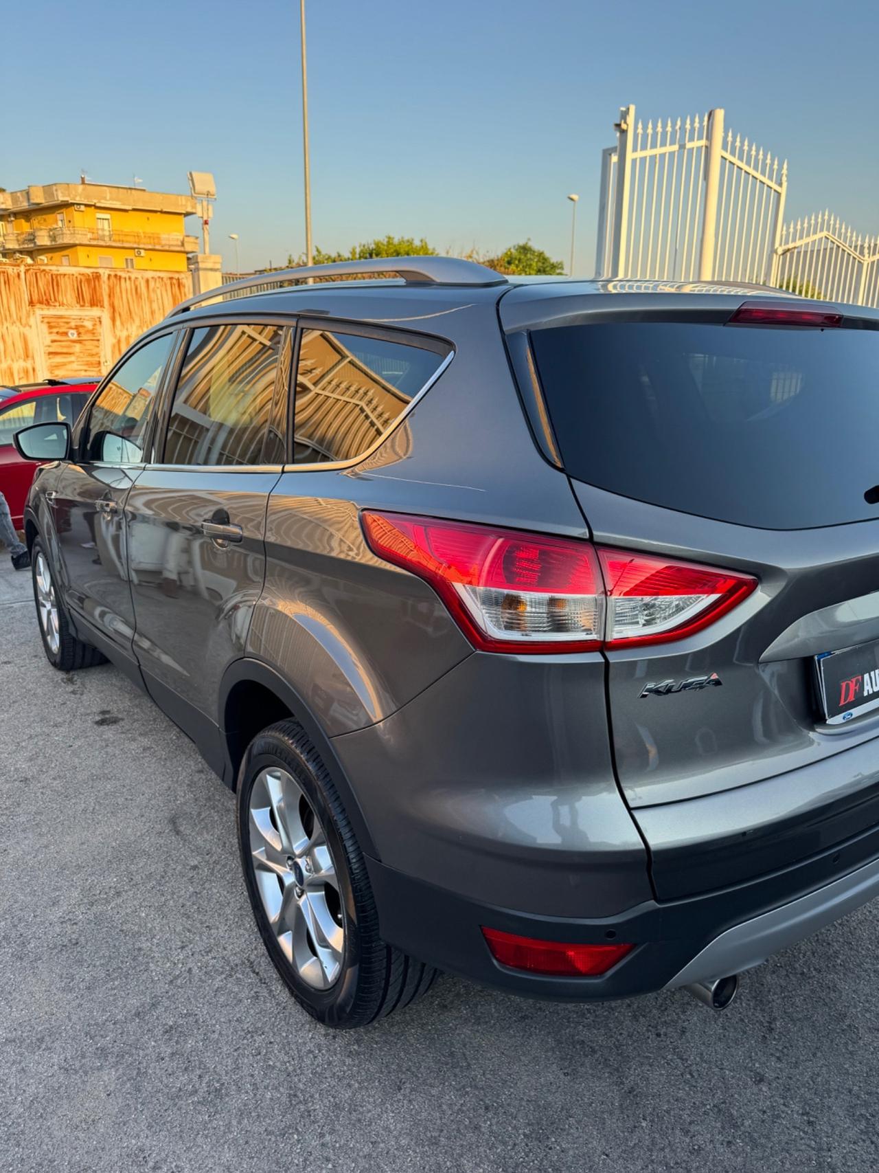 Ford Kuga 2.0 TDCI 163 CV 4WD Titanium NAVI RETROCAMERA
