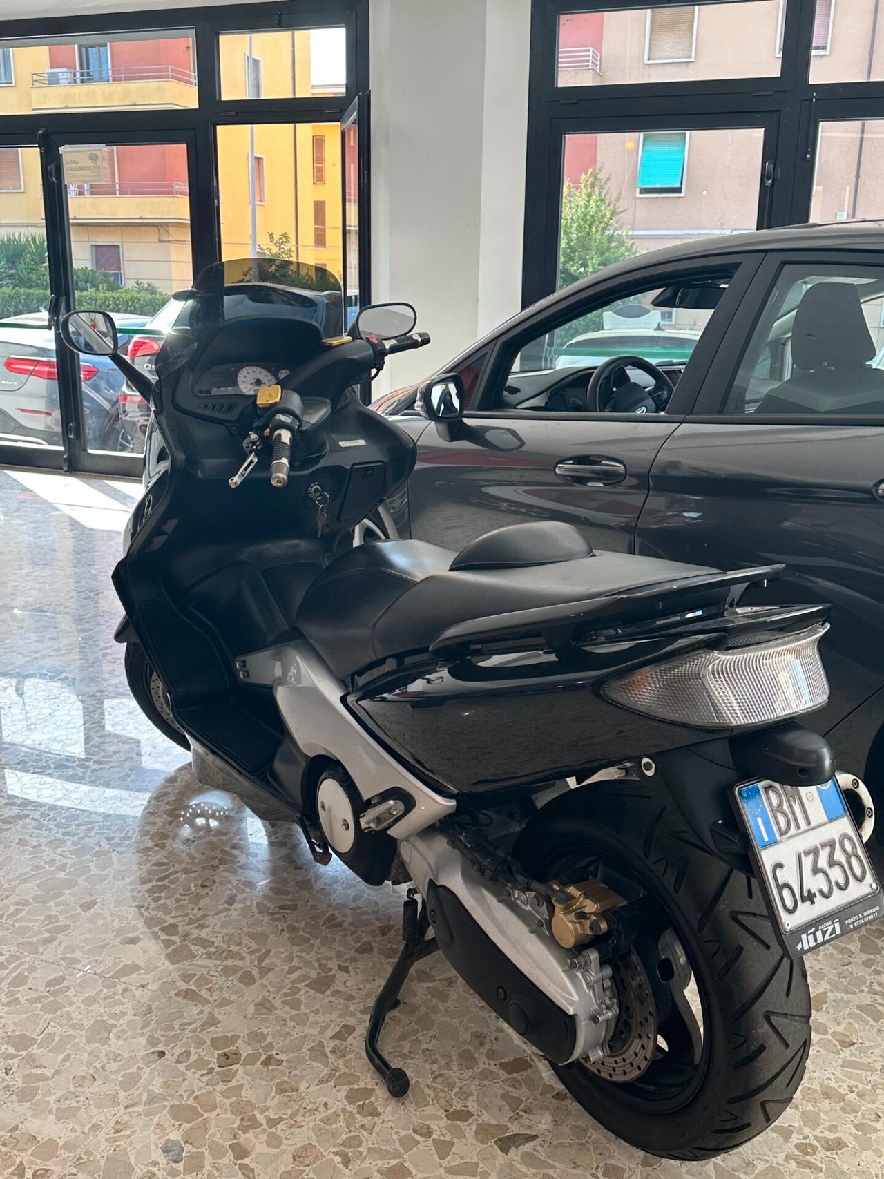 Yamaha TMAX 530