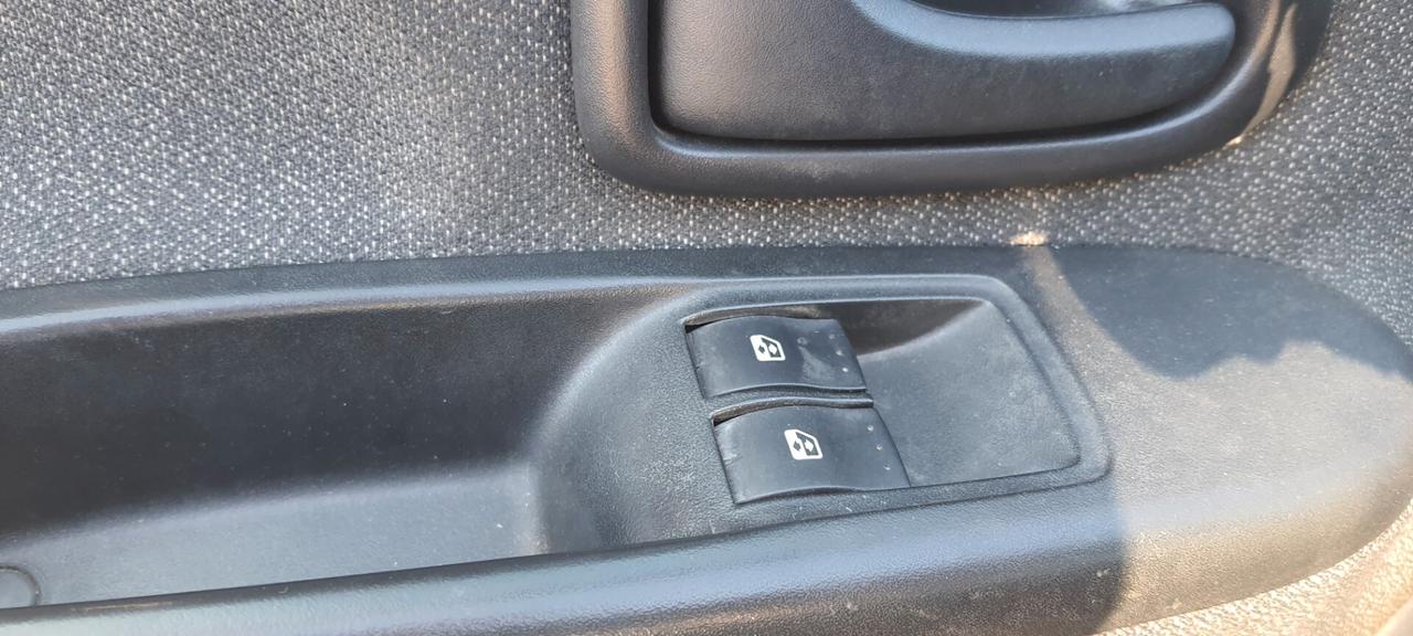 Renault Clio 1.2 5 Porte Km.145.700 Ottime condizioni