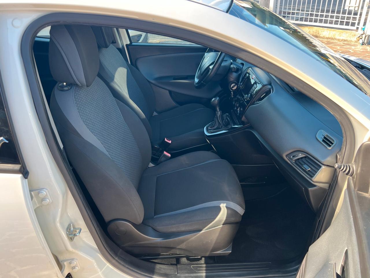 Lancia Ypsilon 1.3 MJT 16V 95 CV 5 porte S&S Gold