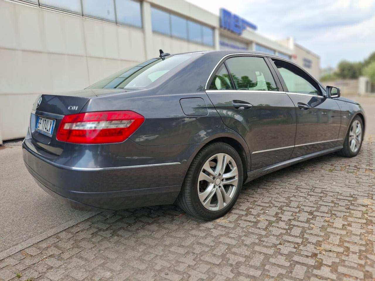 Mercedes-benz E 220 CDI BlueEFFICIENCY Avantg.AMG