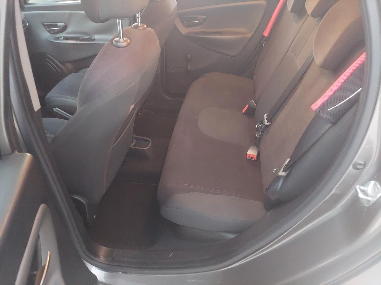 Lancia Ypsilon 1.2 69 CV 5 porte GPL