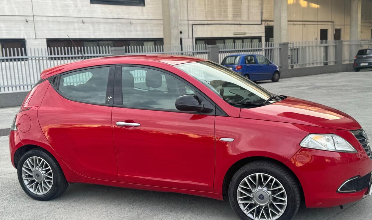 Lancia Ypsilon 1.3 MJT 16V 95 CV 5P. S&S Platinum 2012