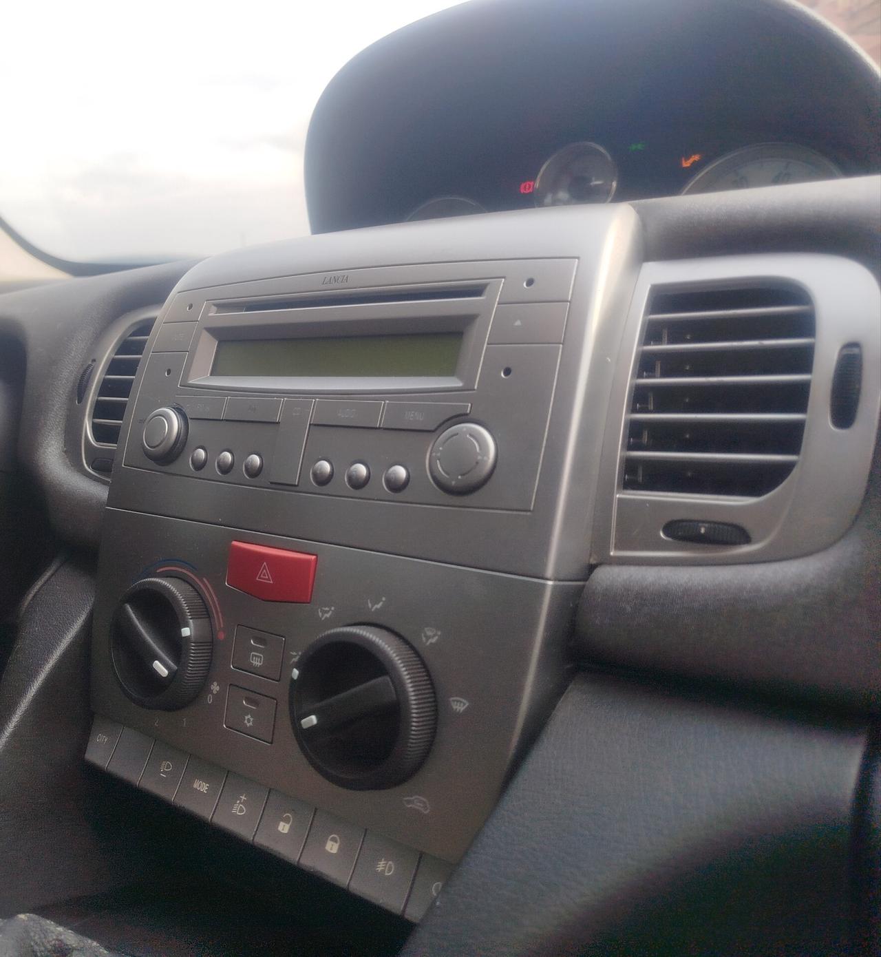 Lancia Ypsilon 1.2 E-Collection