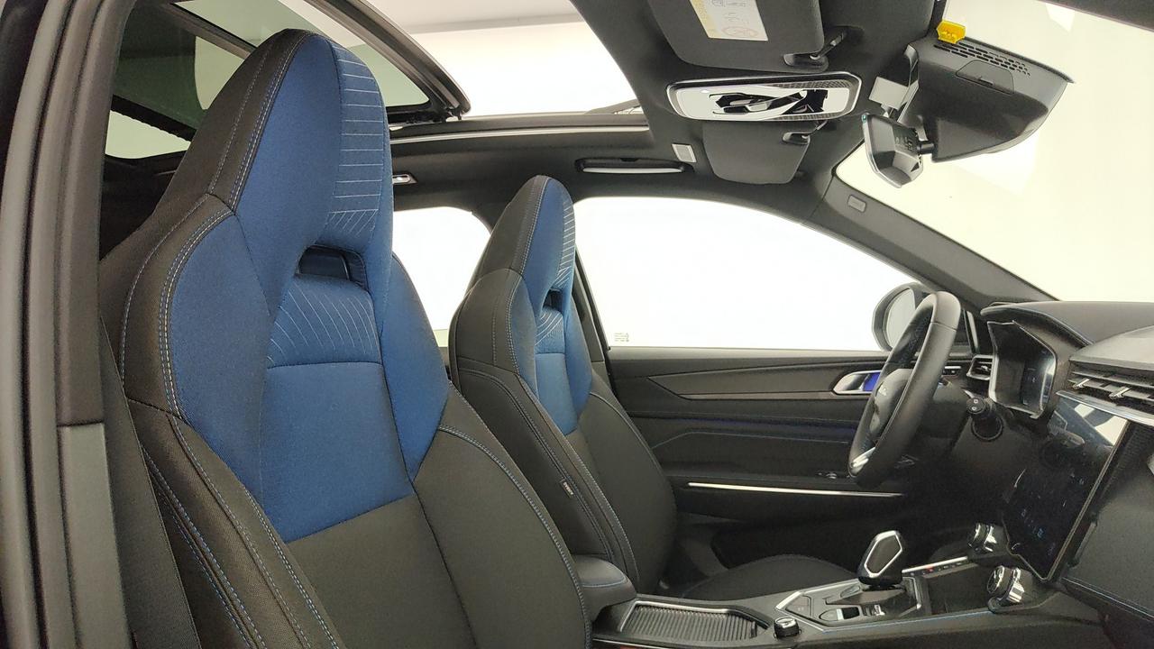 LYNK & CO 01 1.5 td phev auto