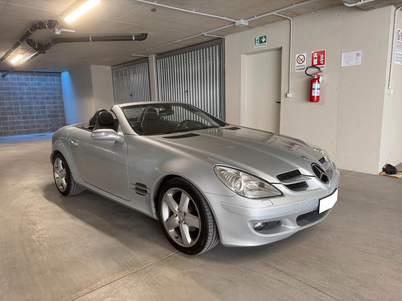 Mercedes-benz SLK 200 Kompressor ***TENUTA BENISSIMO***