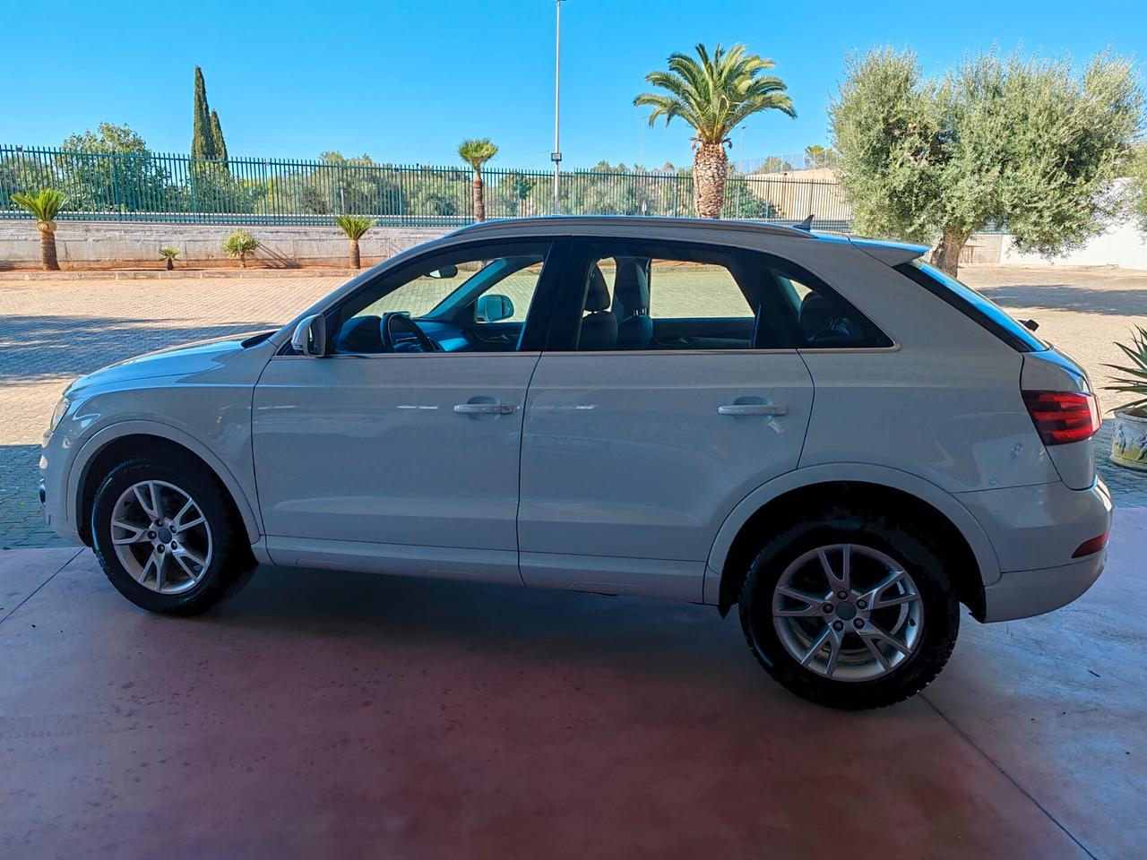 Audi Q3 2.0 TDI LED/XENON/NAVI