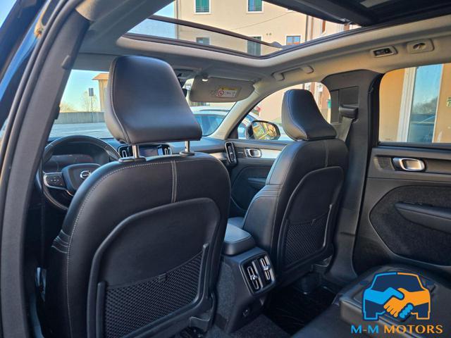 VOLVO XC40 D4 AWD Geartronic Momentum