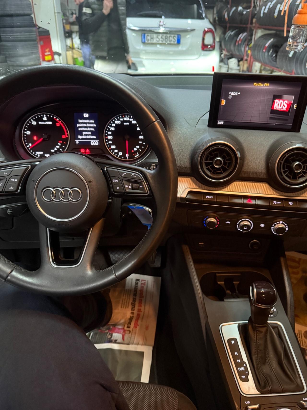 Audi Q2 30 TDI S tronic identity BLACK
