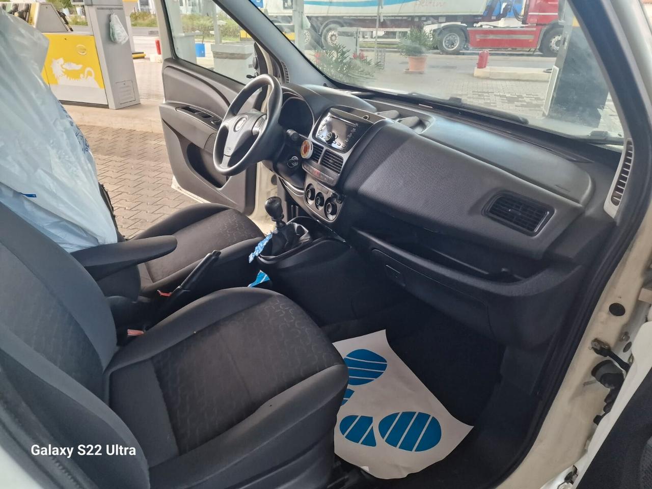 FIAT DOBLO 1.4 METANO 2012