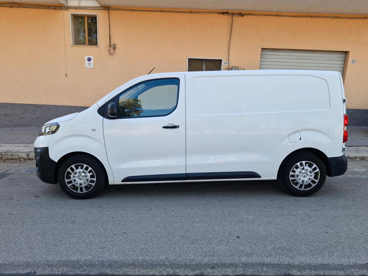 Opel Vivaro 1.5 Cdti lungo