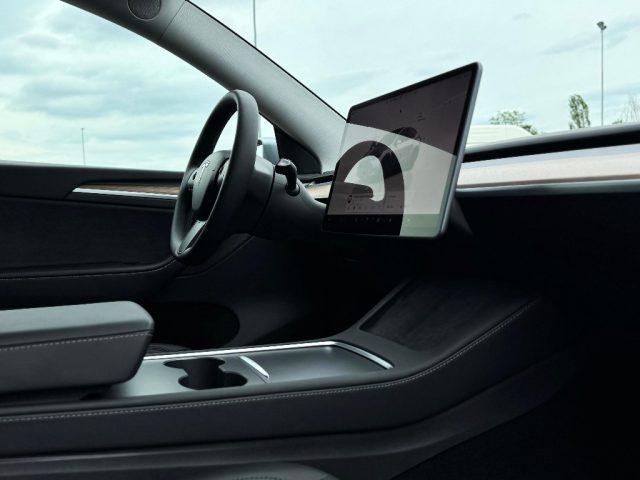 TESLA Model Y PERFORMANCE AWD DUAL MOTOR *AUTOPILOT AVANZATO*