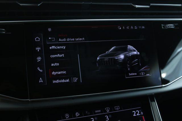 AUDI Q8 50 TDI 286 CV quattro S-line Black Edition