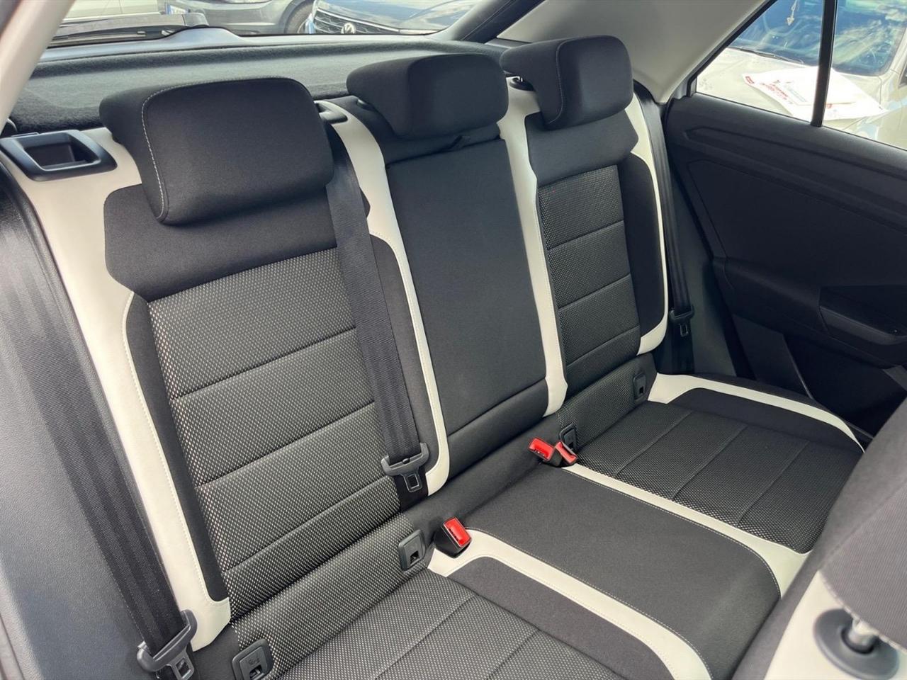 Volkswagen T-Roc 1.5 tsi advanced dsg