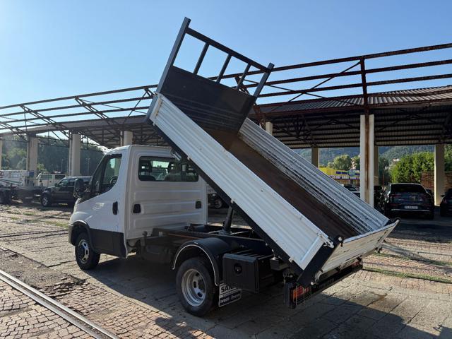 IVECO Daily 35C16H BTor 3.0 HPT PC-RG Cabinato