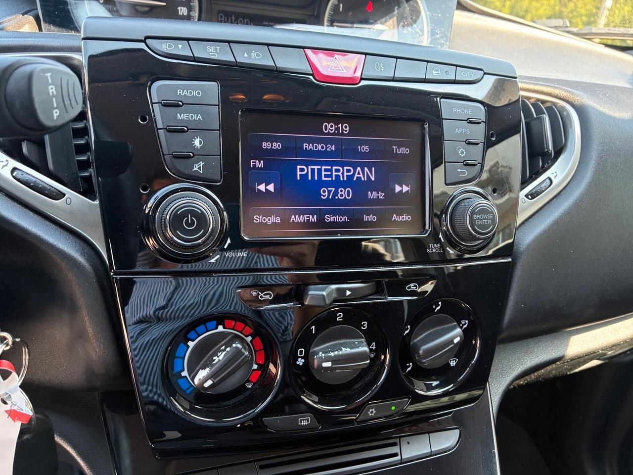 Lancia Ypsilon 1.2 69 CV 5 porte Gold CELL VENDITE 3491558563 - 3478673115