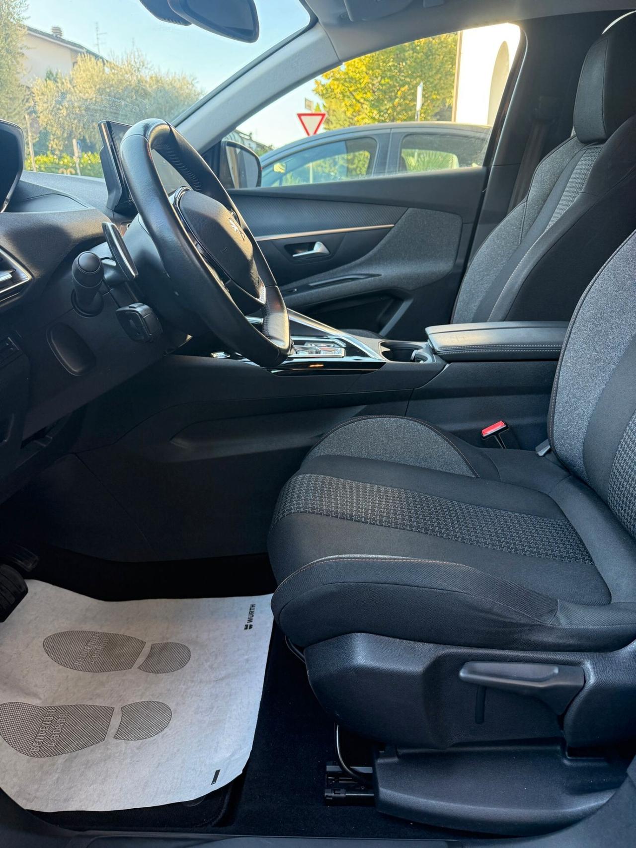 Peugeot 5008 BlueHDi 130 S&S EAT8 Active Business NESSUN VINCOLO