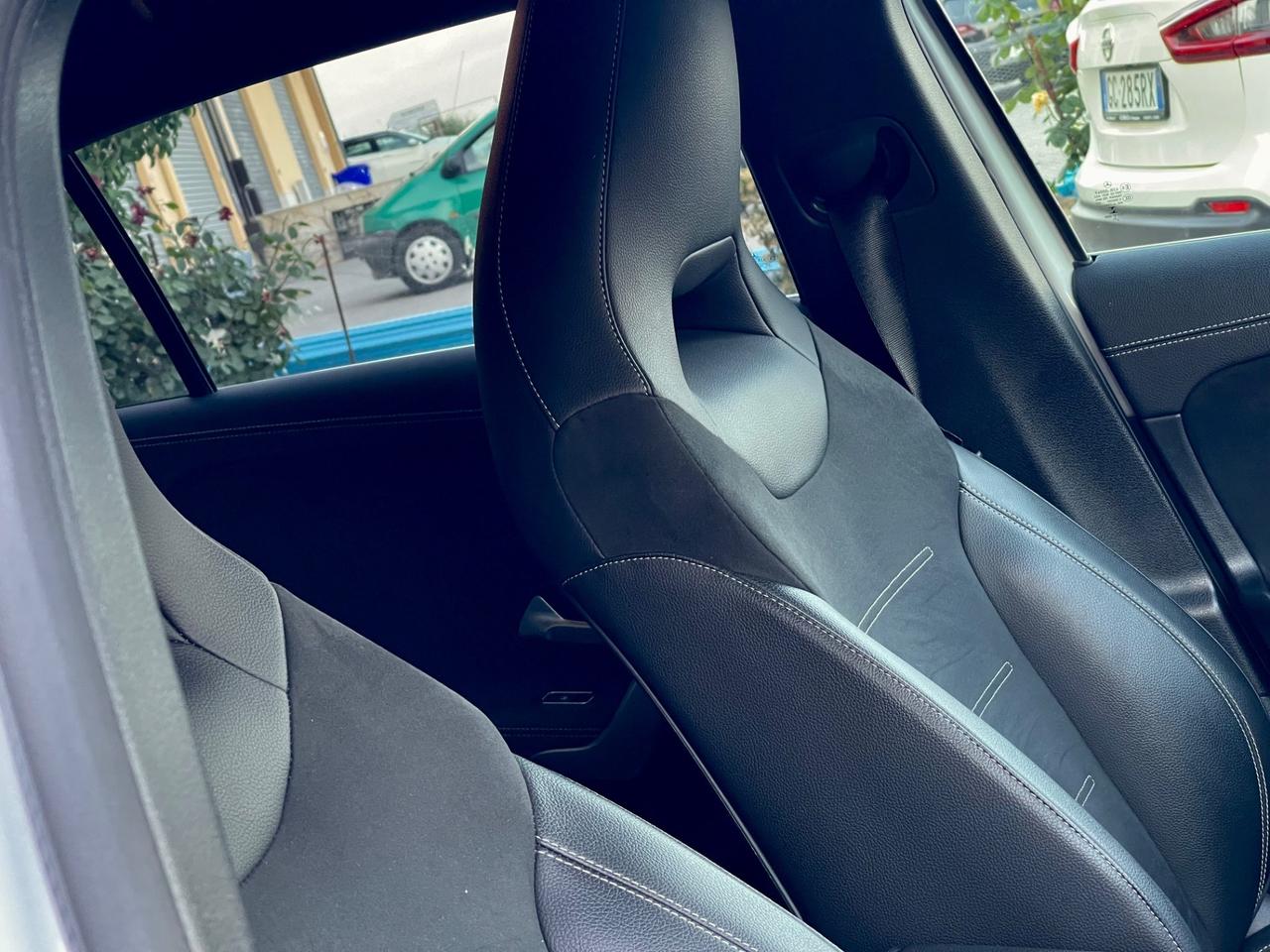 Mercedes-benz A 180 d AMG Premium - FULL