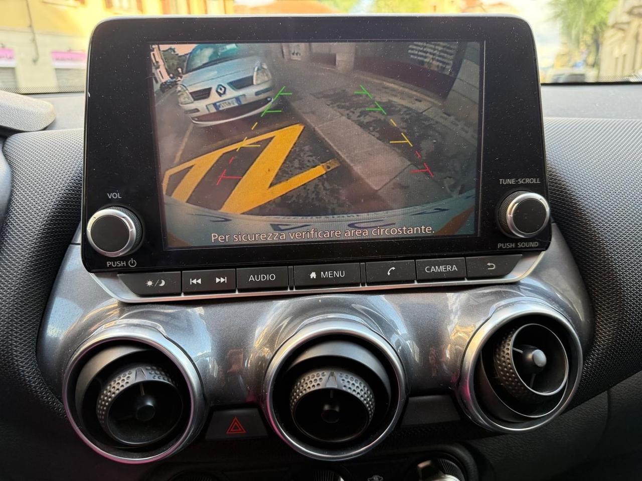 Nissan Juke Business 1.0 DIG-T 114 #7002