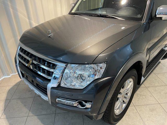 MITSUBISHI Pajero 3.8 4WD Gold Panorama Leder Alu