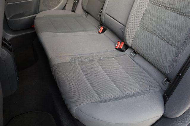 VOLKSWAGEN Golf V 1.6 Benzina 5 Porte Comfortline per NEOPATENTATI