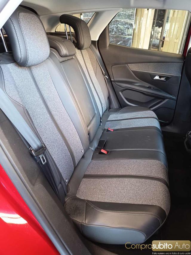 PEUGEOT 3008 PureTech Turbo 130 S&S Allure