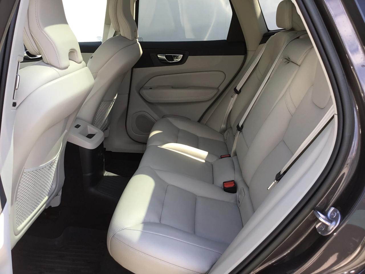 Volvo XC60 T6 Recharge Plug-in Hybrid AWD aut. Ultimate Bright