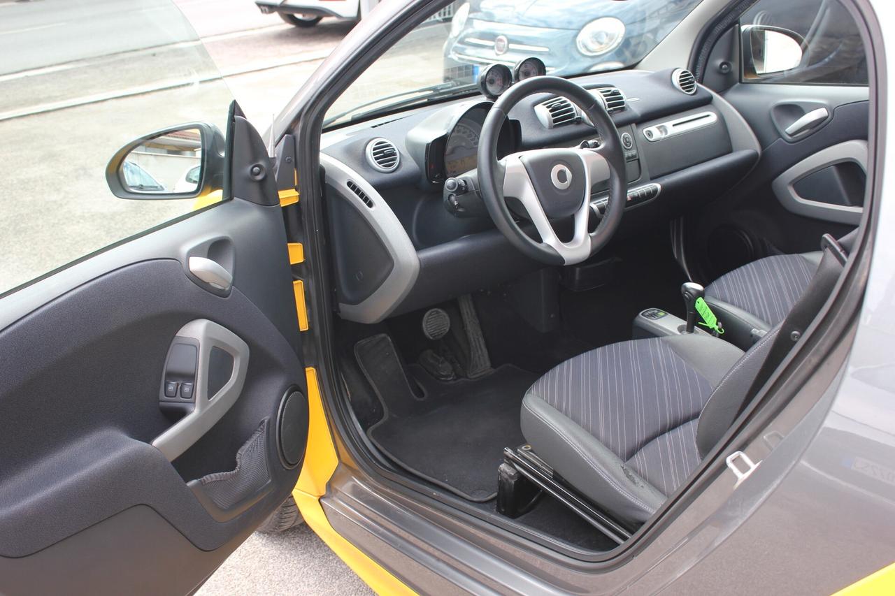 smart forTwo 1.0 mhd Pulse 71cv SERVOSTERZO MIX PELLE GARANZIA 12 MESI KM REALI CERTIFICATI