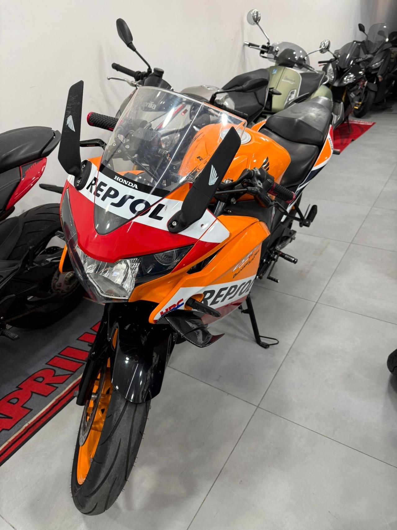 Honda CBR 125 R Repsol