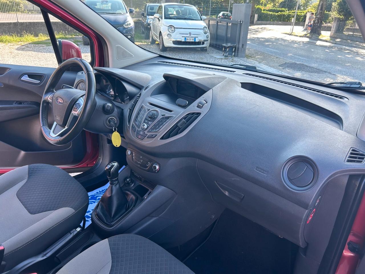 Ford Tourneo Courier 1.5 TDCI 75 CV