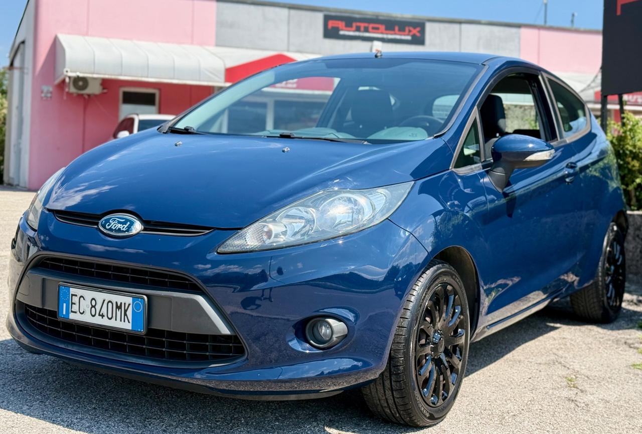 Ford Fiesta 1.4 TDCi 68CV 3 porte 143.000Km NEOPATENTATI