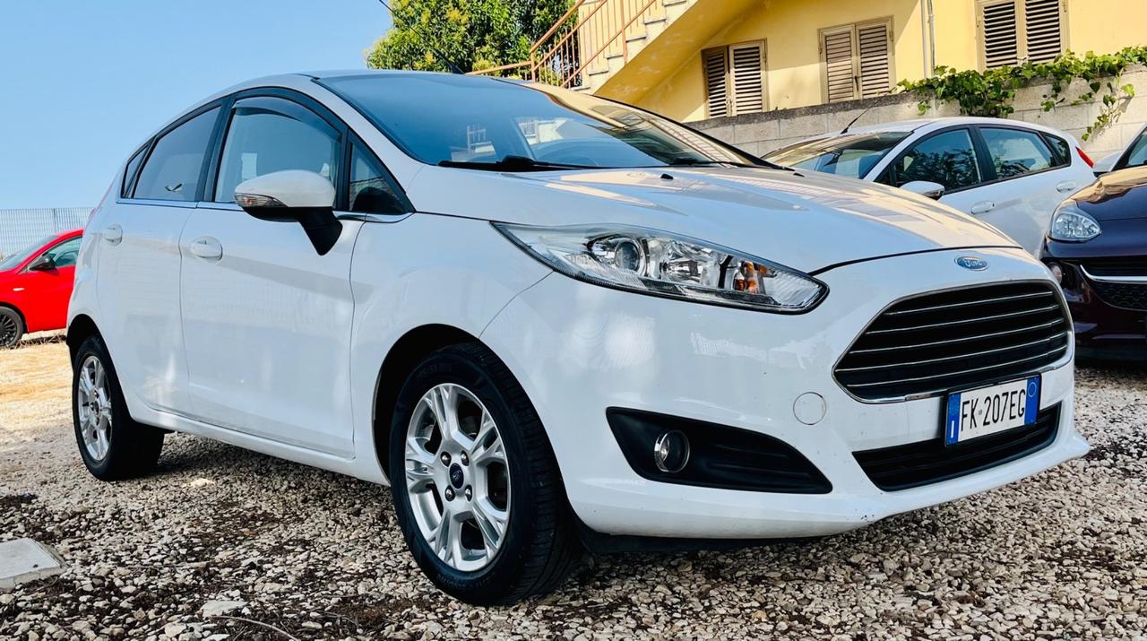 Ford Fiesta 1.4 5p. Bz.- GPL Titanium