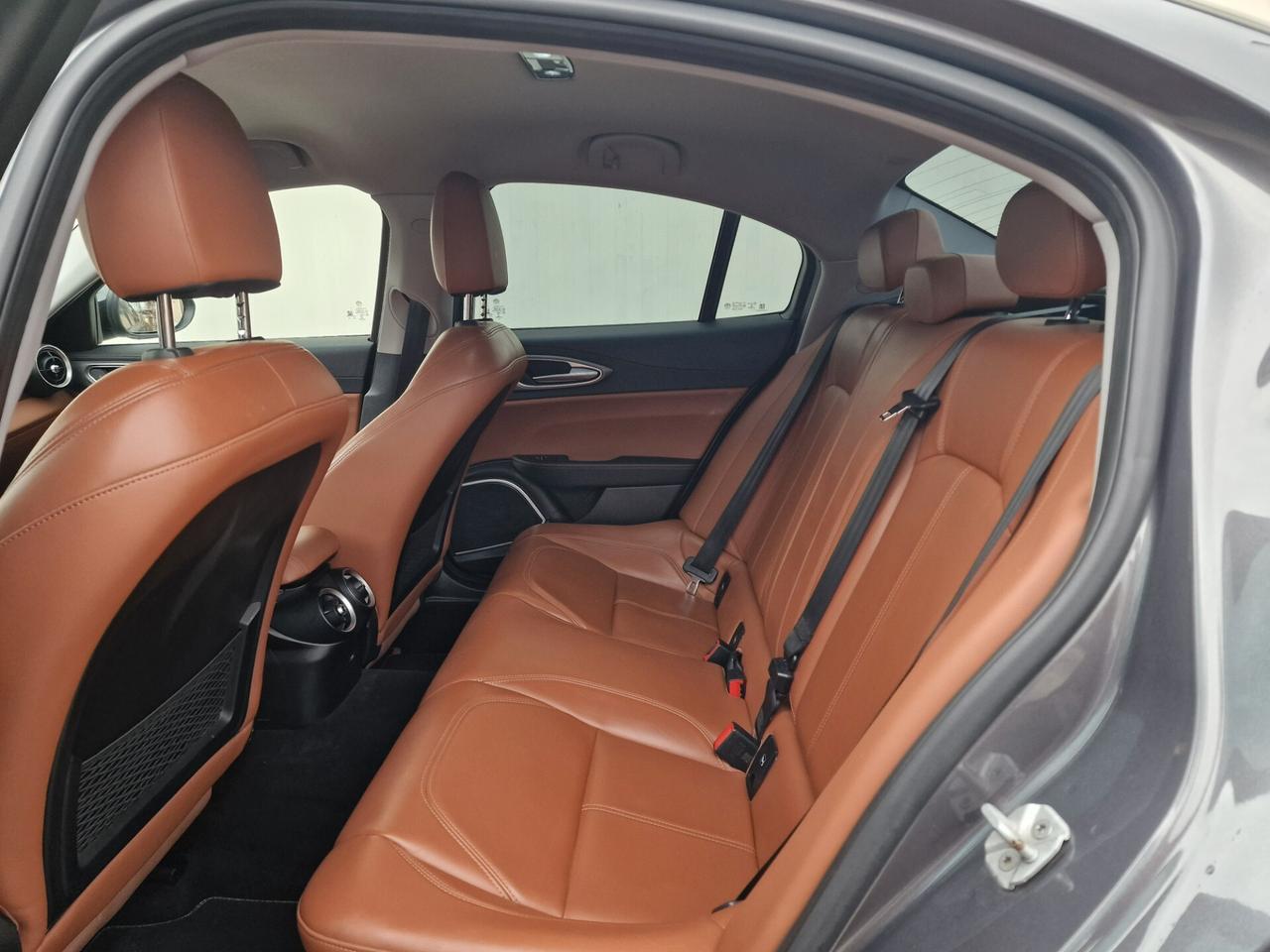 Alfa Romeo Giulia 2.2 Turbodiesel 150 CV AT8