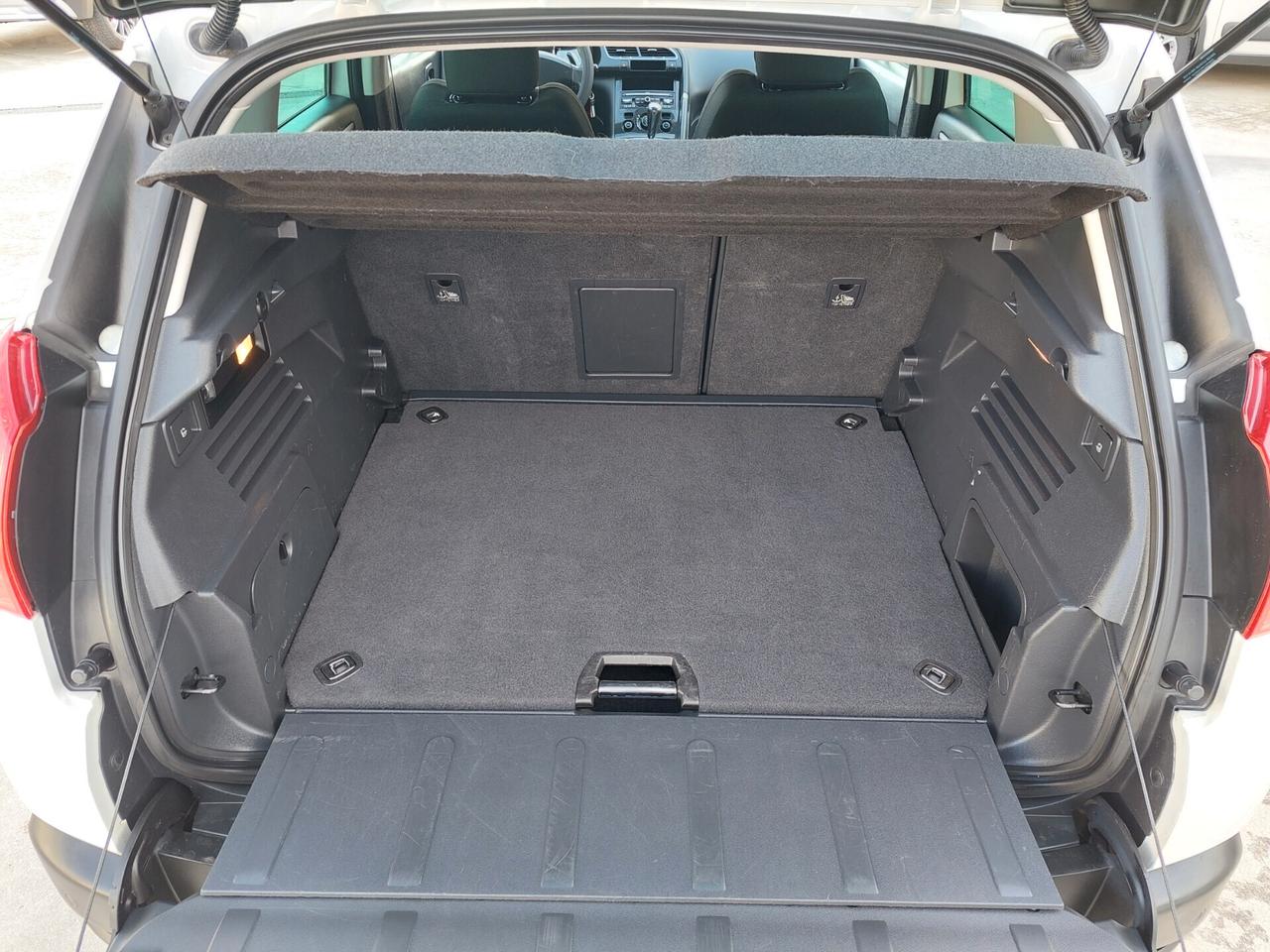 Peugeot 3008 1.6 HDi 110CV cambio robotizzato