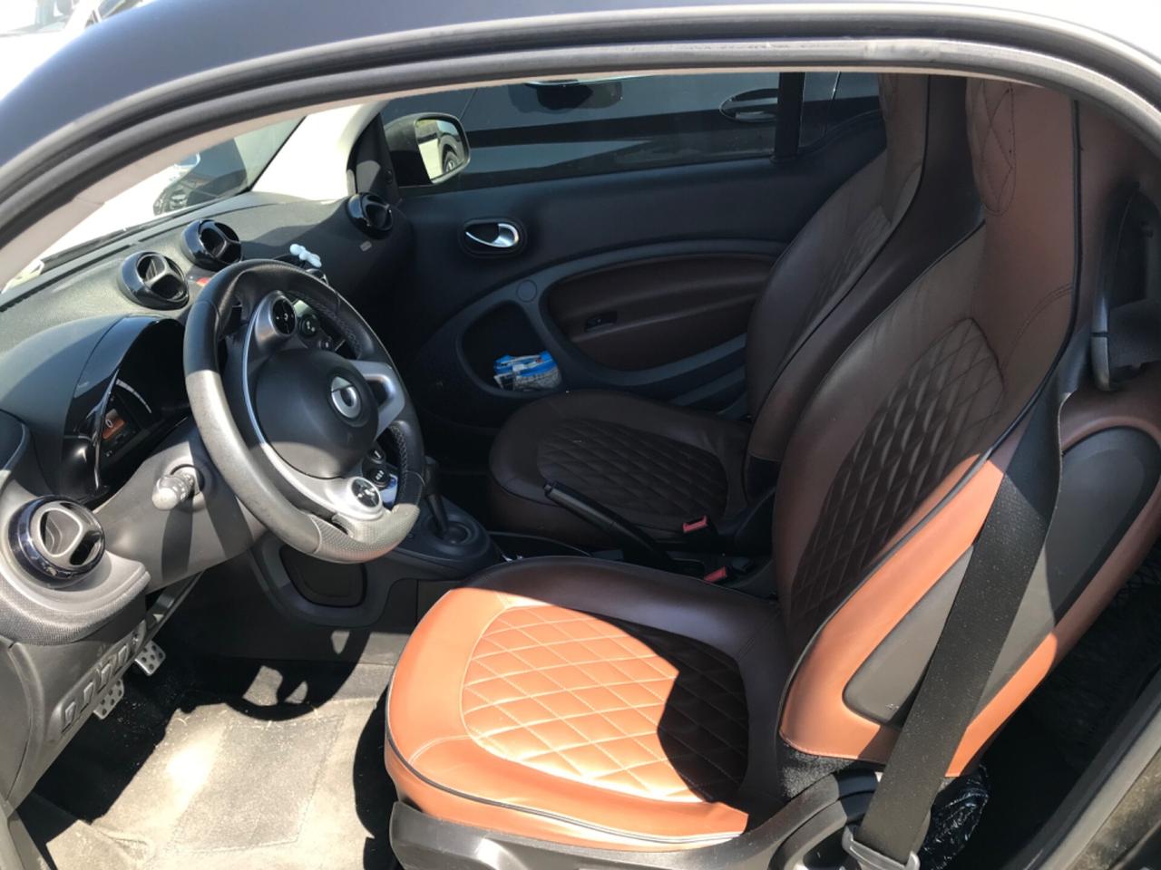 Smart ForTwo 90 0.9 Turbo twin. Limited Edition Berlin Black