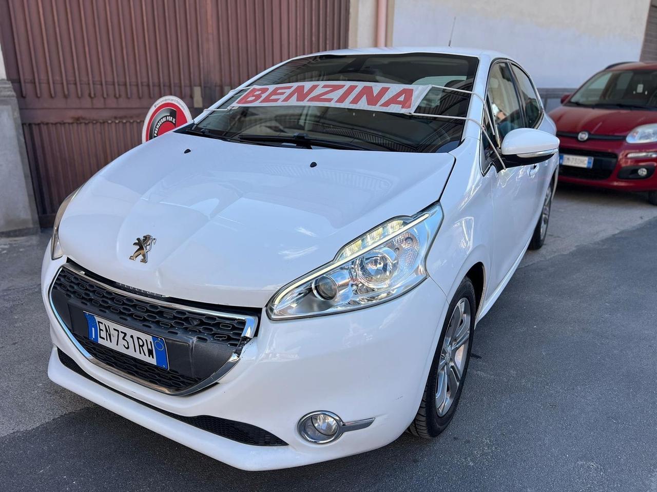 Peugeot 208 1.2 benzina Anno 2013