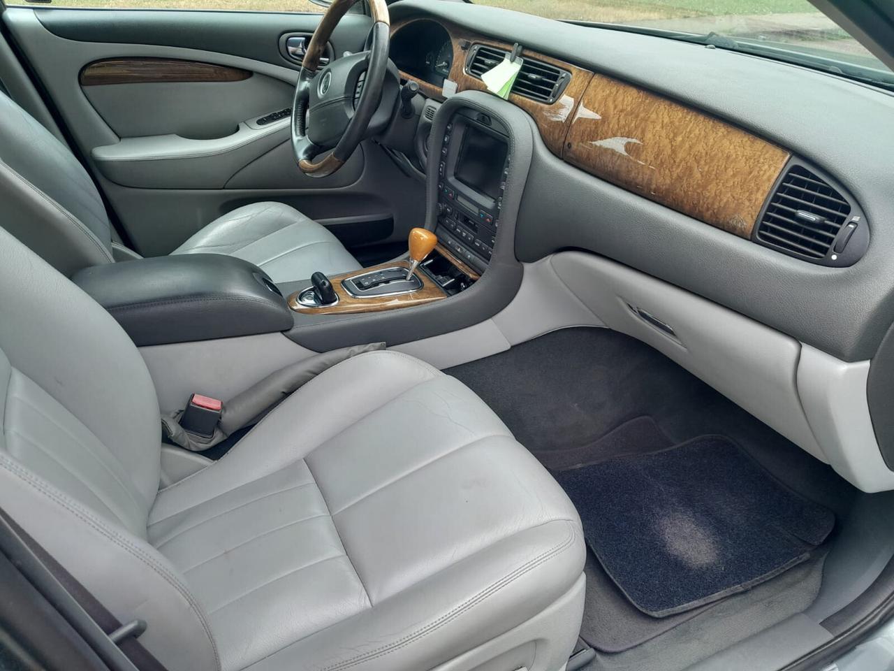 Jaguar S-Type