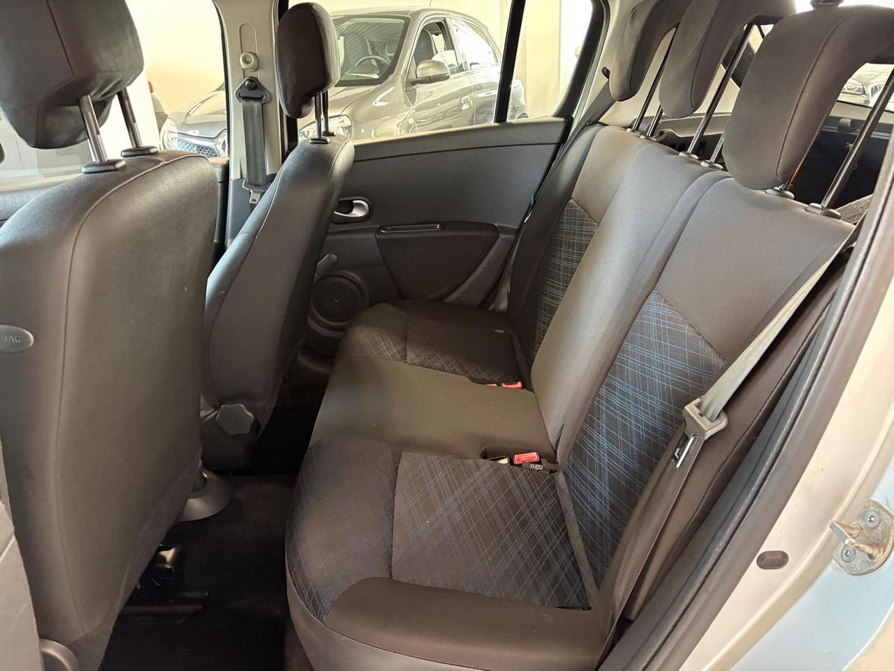 Renault Clio 1.2 16V 5 porte